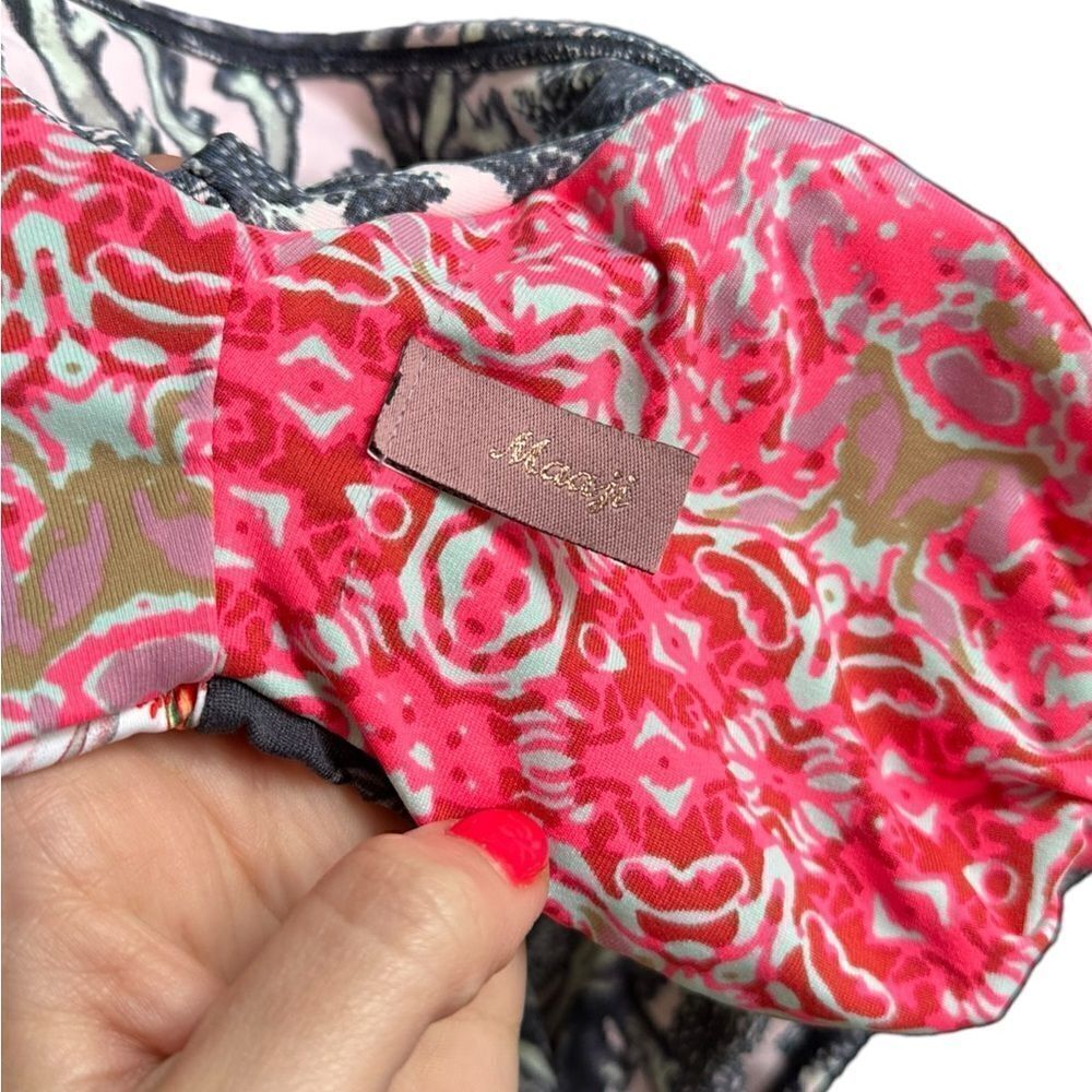 Maaji Swimwear Pink & Grey Tropical Print Reversible Off Shoulder Bikini Top - Picture 5 of 6